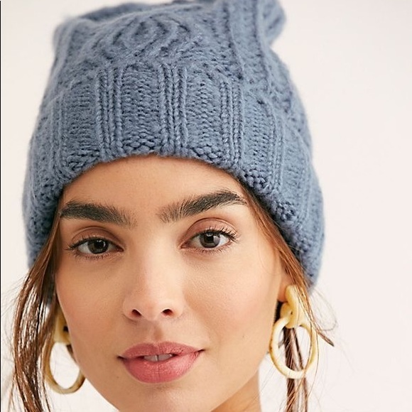 Free People Accessories - Free People Harlow Cable Knit Beanie